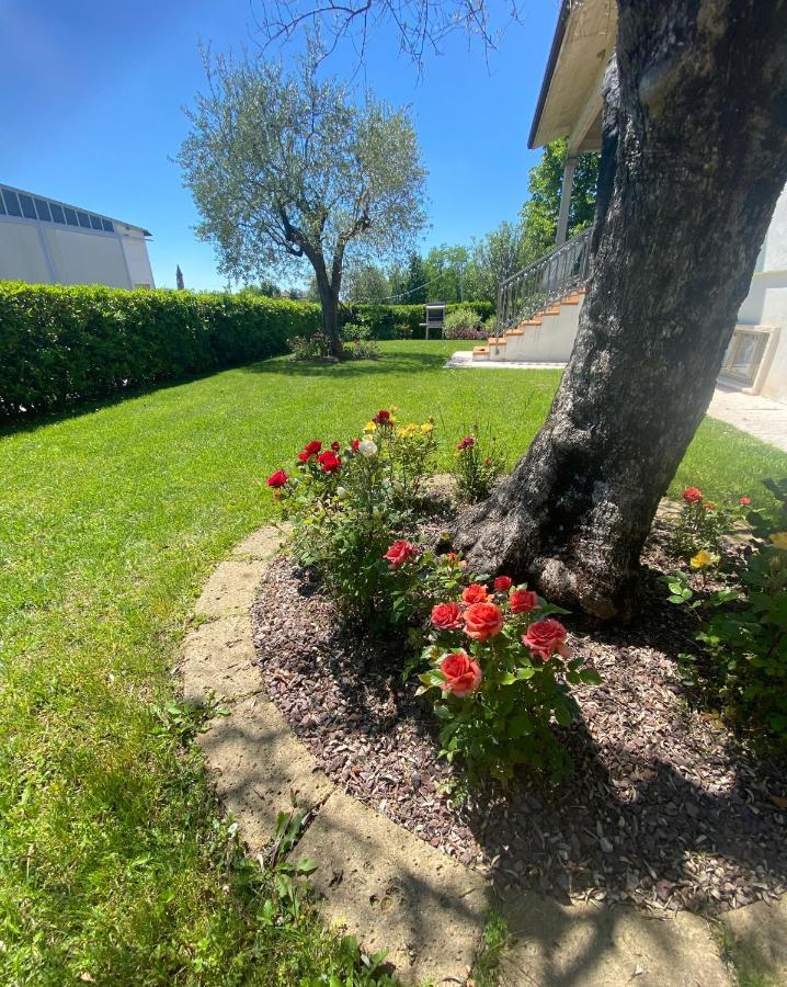 Casa Luigi - Appartamenti A Peschiera Del Garda Exterior foto